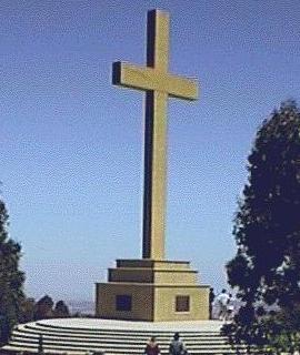 Mt Macedon Memorial Cross (11K)